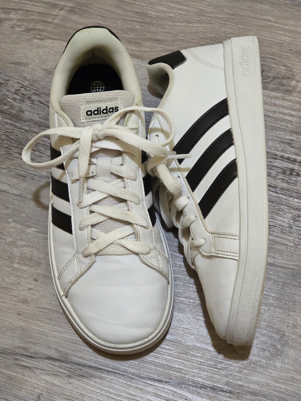 Adidas Grand Court 2.0 White Black Classic Sneakers Low Top 4.5 Youth